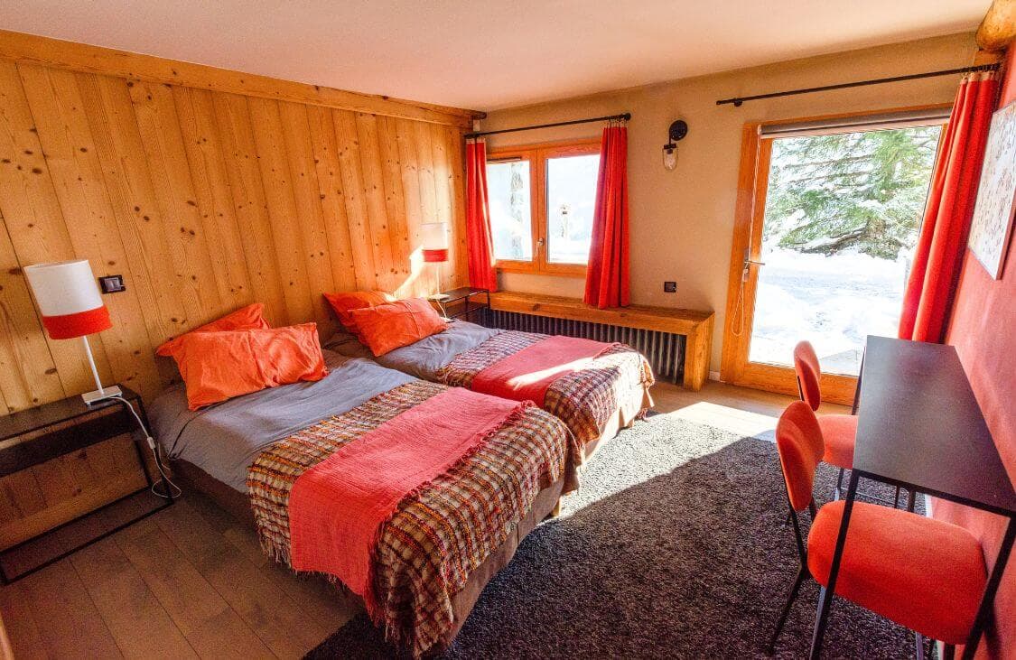 Chambre Sommet — 1 lit double ou 2 lits simples, flexibilité optimale